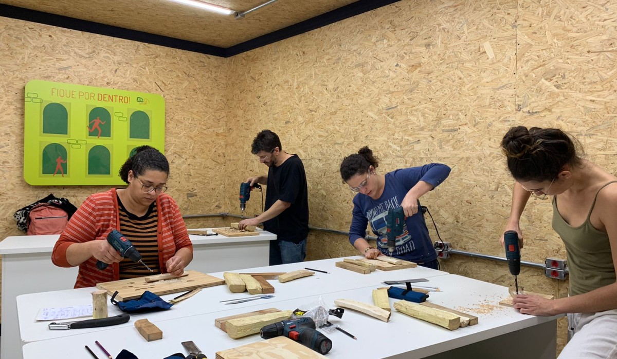Leo Social e Unibes Cultural abrem vagas para curso gratuito de montagem de móveis